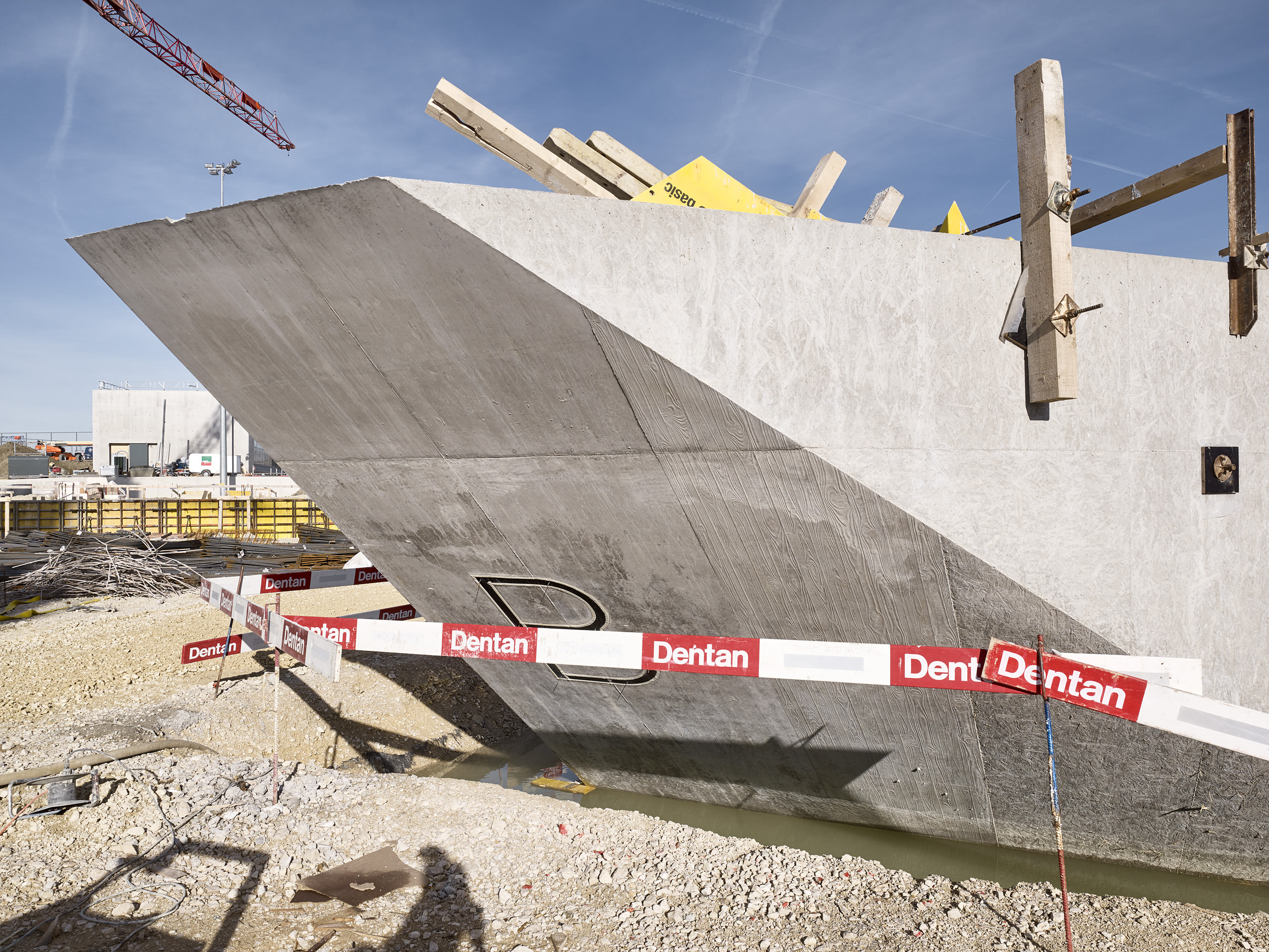 Stade de la Tuilière, Lausanne